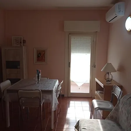 Affittasi Per Vacanze Jet Residece شقة